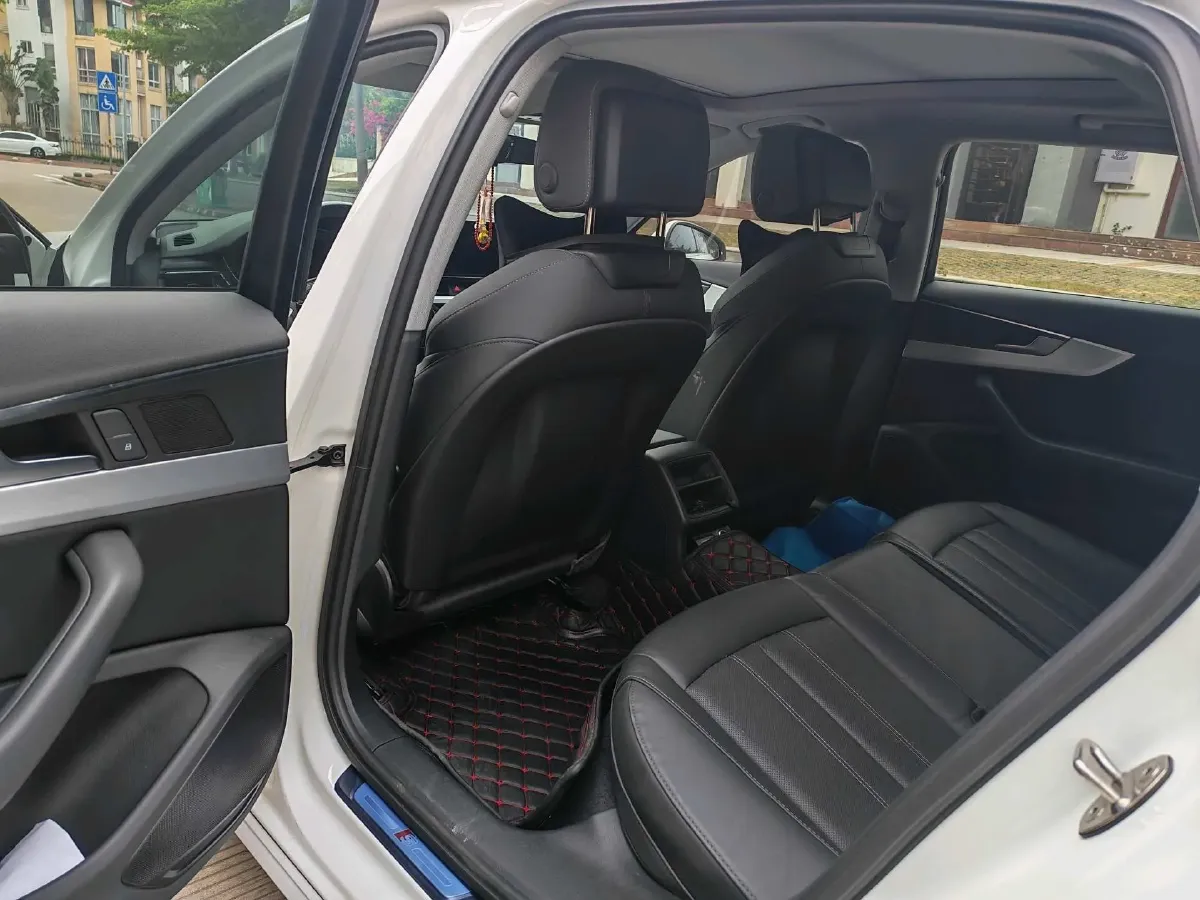 2020 Audi A4L 2.0T 190HP L4 7DCT,autocango,china used car exporter,china ev exporter,chinese used car exporter,chinese used ev exporter