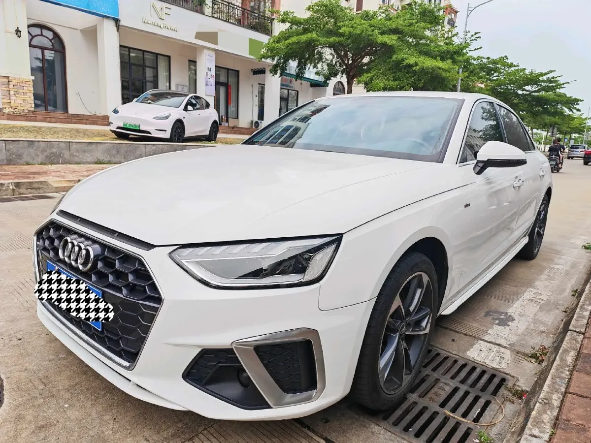2020 Audi A4L 2.0T 190HP L4 7DCT,autocango,china used car exporter,china ev exporter,chinese used car exporter,chinese used ev exporter