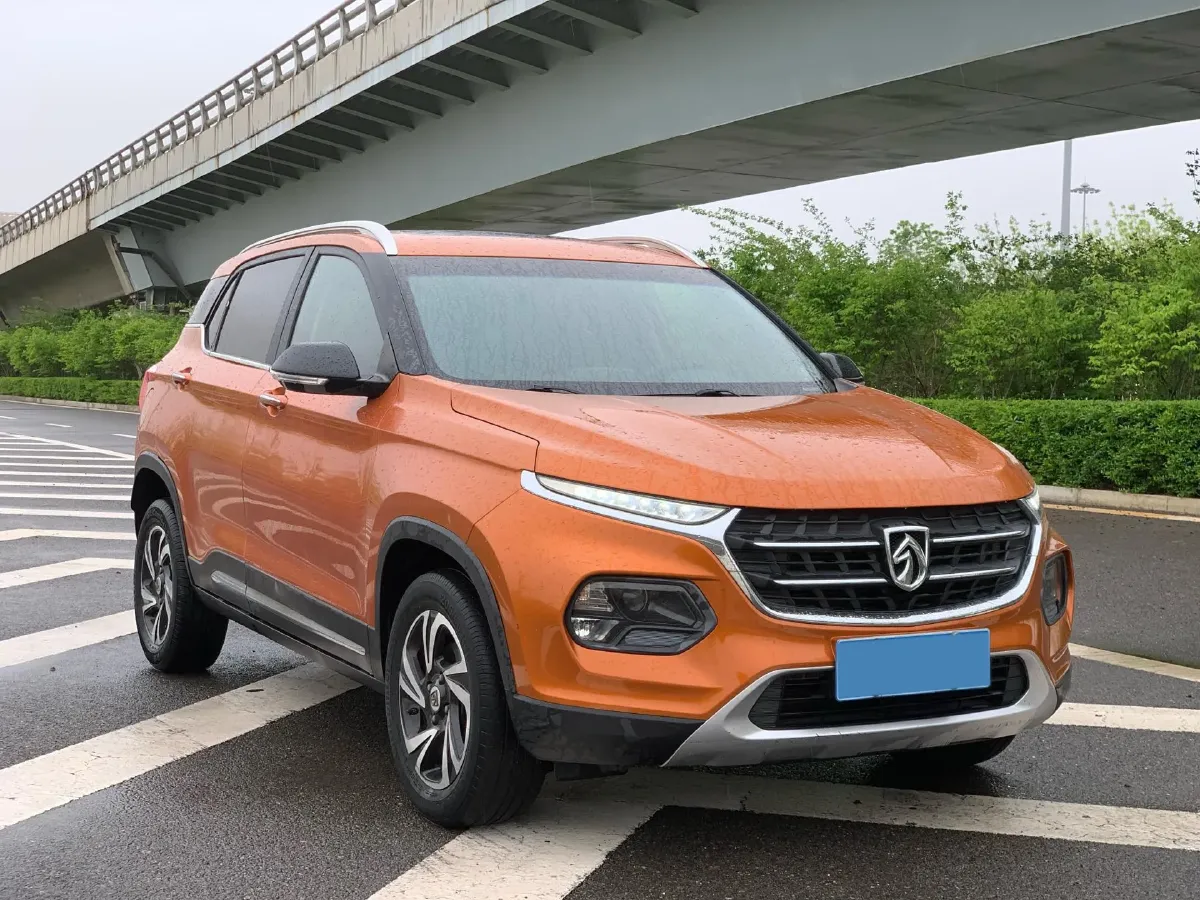 2017 BaoJun 310W 1.5L 105HP L4 6MT,autocango,china used car exporter,china ev exporter,chinese used car exporter,chinese used ev exporter