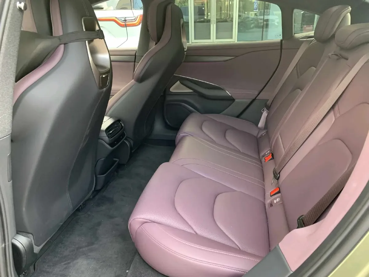 2024 MI SU7 BEV 73.6KWH,autocango,china used car exporter,china ev exporter,chinese used car exporter,chinese used ev exporter