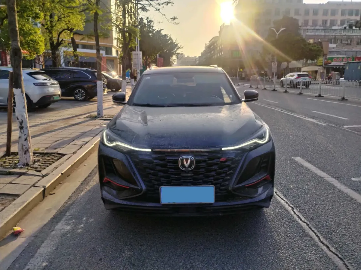 2021 ChangAn CS75 Plus 1.5T 178HP L4 6AT,autocango,china used car exporter,china ev exporter,chinese used car exporter,chinese used ev exporter