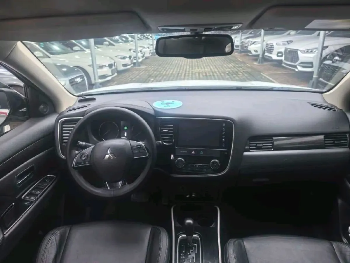 2019 Mitsubishi Outlander 2.0L 166HP L4 CVT,autocango,china used car exporter,china ev exporter,chinese used car exporter,chinese used ev exporter