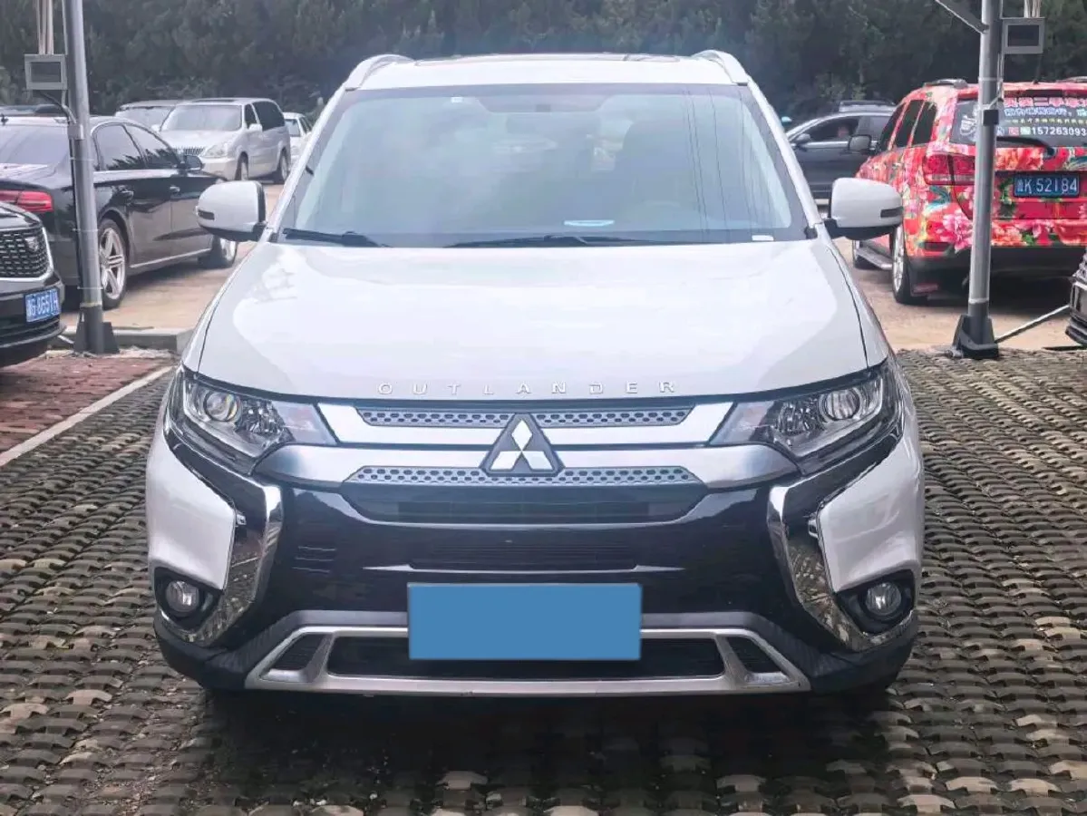 2019 Mitsubishi Outlander 2.0L 166HP L4 CVT,autocango,china used car exporter,china ev exporter,chinese used car exporter,chinese used ev exporter