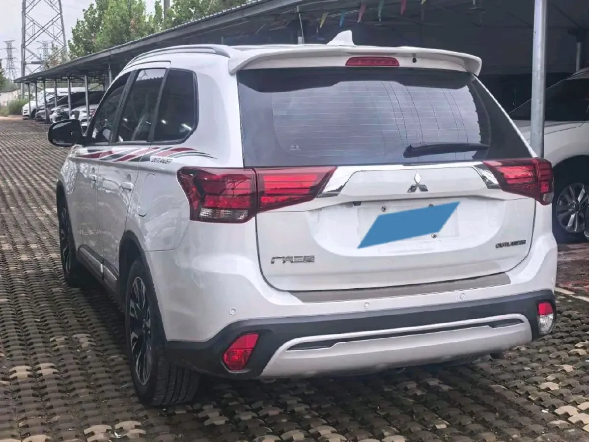 2019 Mitsubishi Outlander 2.0L 166HP L4 CVT,autocango,china used car exporter,china ev exporter,chinese used car exporter,chinese used ev exporter