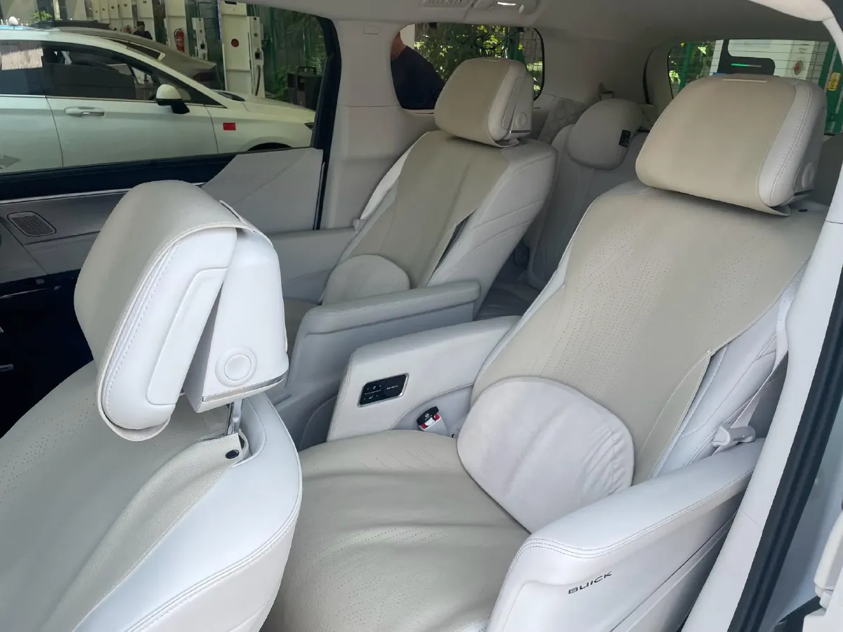 2024 Buick GL8 1.5T 180HP L4 2DHT PHEV 24.4KWH,autocango,china used car exporter,china ev exporter,chinese used car exporter,chinese used ev exporter