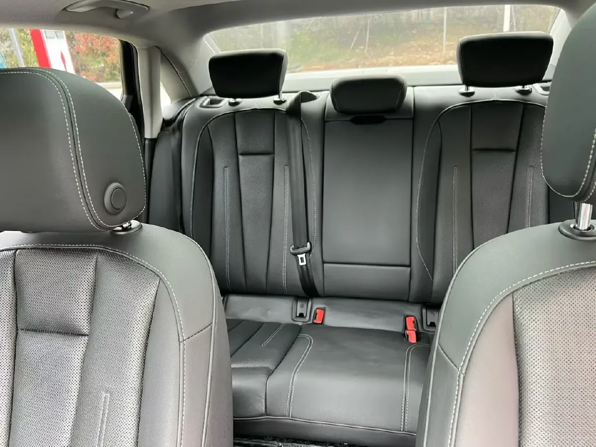 2020 Audi A4L 2.0T 190HP L4 7DCT,autocango,china used car exporter,china ev exporter,chinese used car exporter,chinese used ev exporter