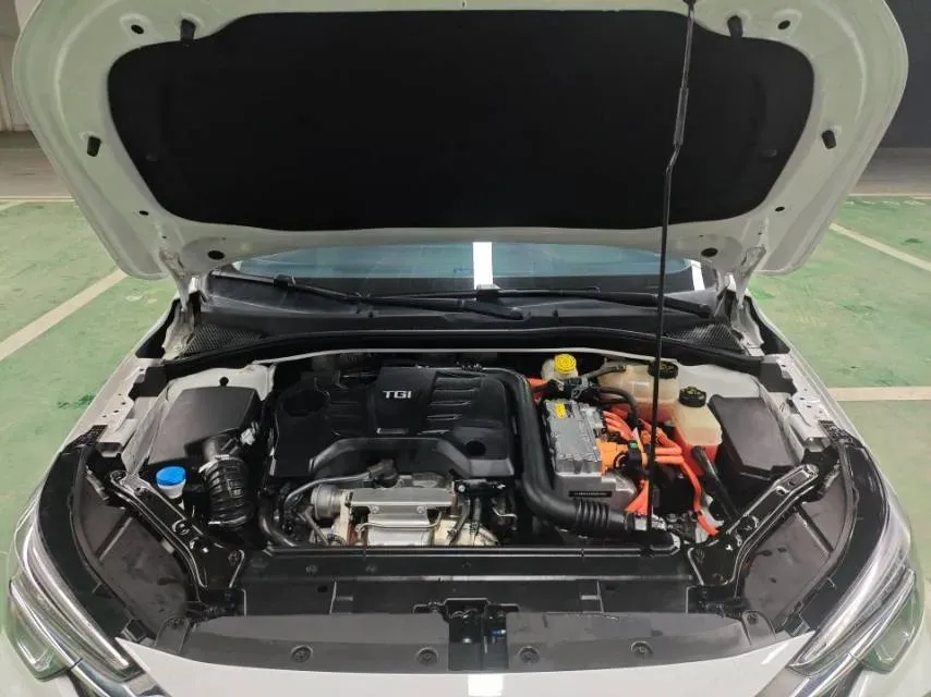 2020 Roewe i6 MAX 1.5T 169HP L4 AMT PHEV,autocango,china used car exporter,china ev exporter,chinese used car exporter,chinese used ev exporter