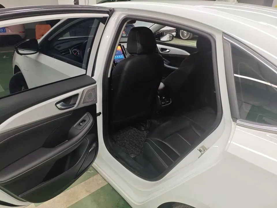 2020 Roewe i6 MAX 1.5T 169HP L4 AMT PHEV,autocango,china used car exporter,china ev exporter,chinese used car exporter,chinese used ev exporter