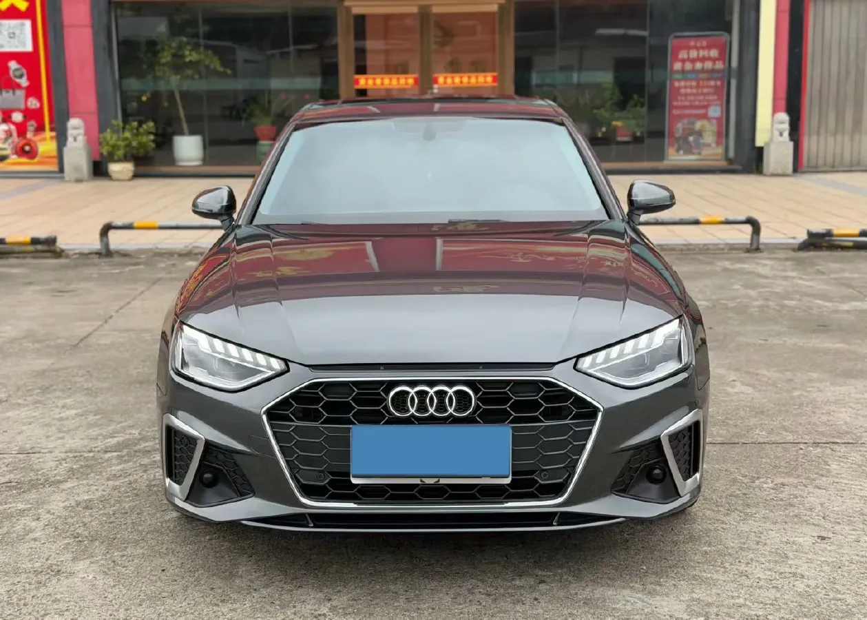 2020 Audi A4L 2.0T 190HP L4 7DCT,autocango,china used car exporter,china ev exporter,chinese used car exporter,chinese used ev exporter