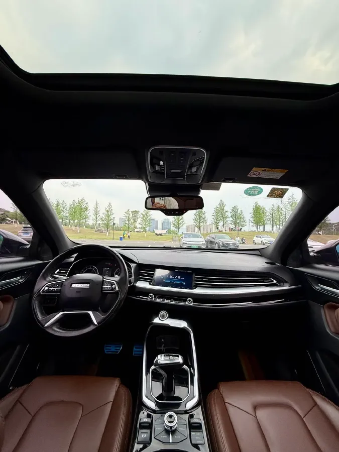 2017 Haval H6 2.0T 197HP L4 7DCT,autocango,china used car exporter,china ev exporter,chinese used car exporter,chinese used ev exporter