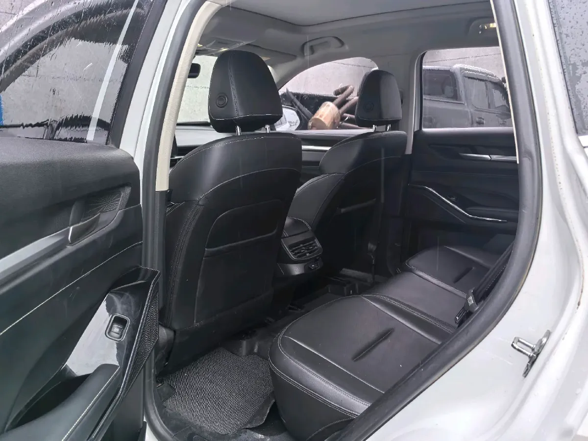 2021 Haval H6 2.0T 211HP L4 7DCT,autocango,china used car exporter,china ev exporter,chinese used car exporter,chinese used ev exporter