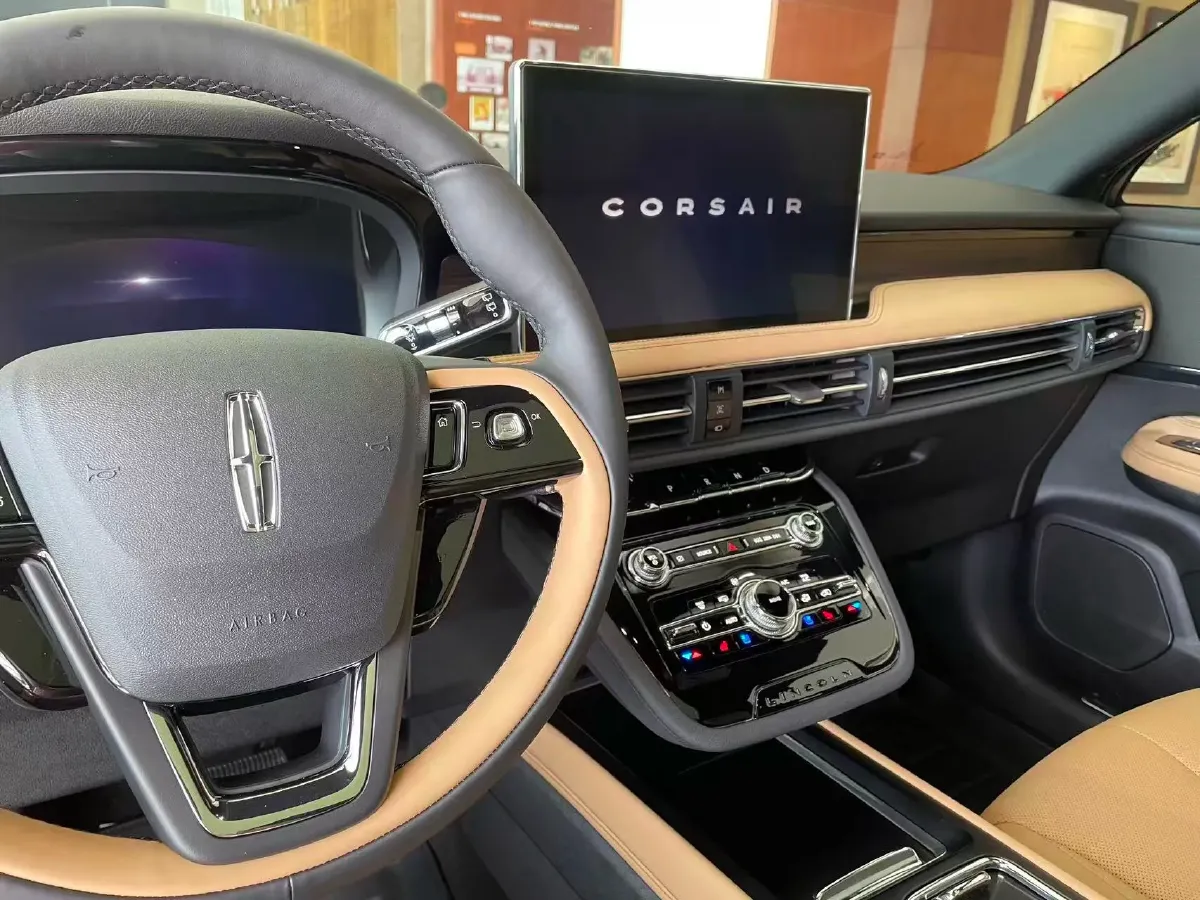 2021 Lincoln Corsair 2.0T 245HP L4 8AT,autocango,china used car exporter,china ev exporter,chinese used car exporter,chinese used ev exporter