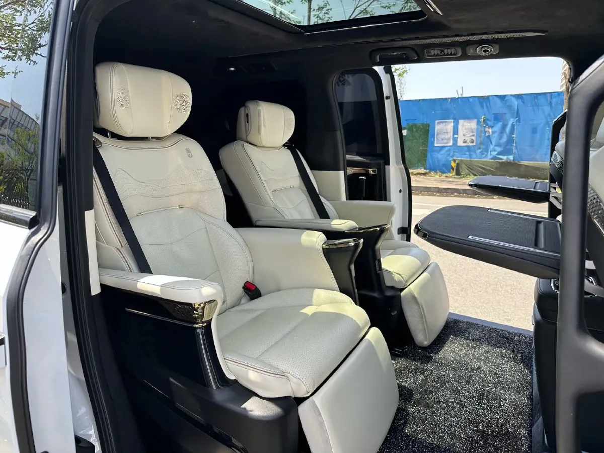 2023 GAC Trumpchi M8 2.0T 252HP L4 8AT,autocango,china used car exporter,china ev exporter,chinese used car exporter,chinese used ev exporter