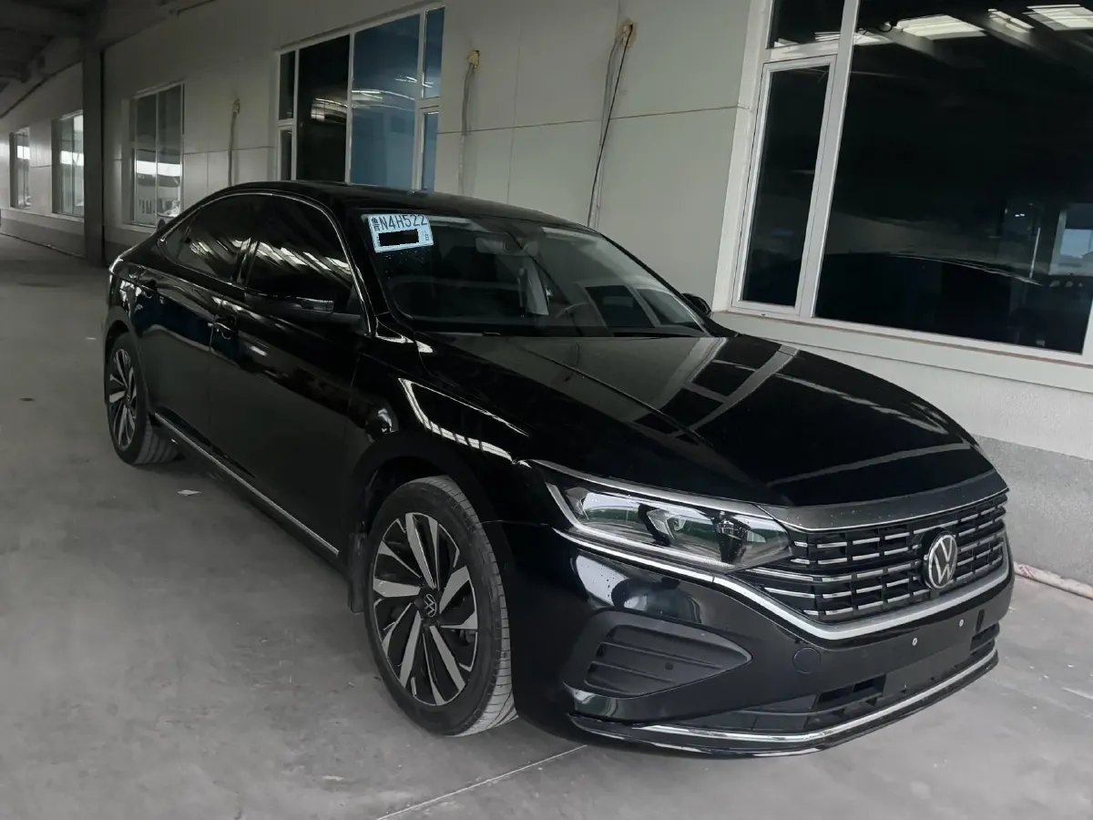 2024 Volkswagen Passat 2.0T 186HP L4 7DCT,autocango,china used car exporter,china ev exporter,chinese used car exporter,chinese used ev exporter
