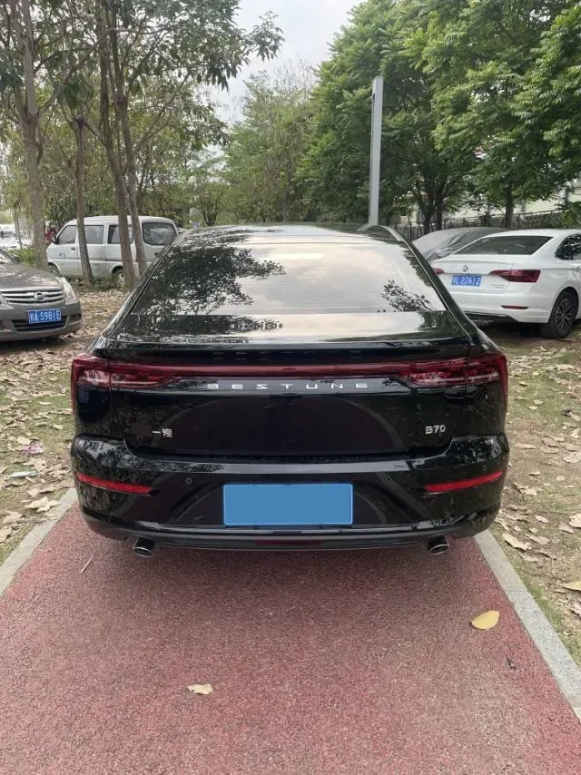 2025 Bestune B70 1.5T 169HP L4 7DCT,autocango,china used car exporter,china ev exporter,chinese used car exporter,chinese used ev exporter
