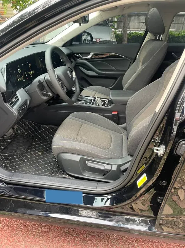 2025 Bestune B70 1.5T 169HP L4 7DCT,autocango,china used car exporter,china ev exporter,chinese used car exporter,chinese used ev exporter