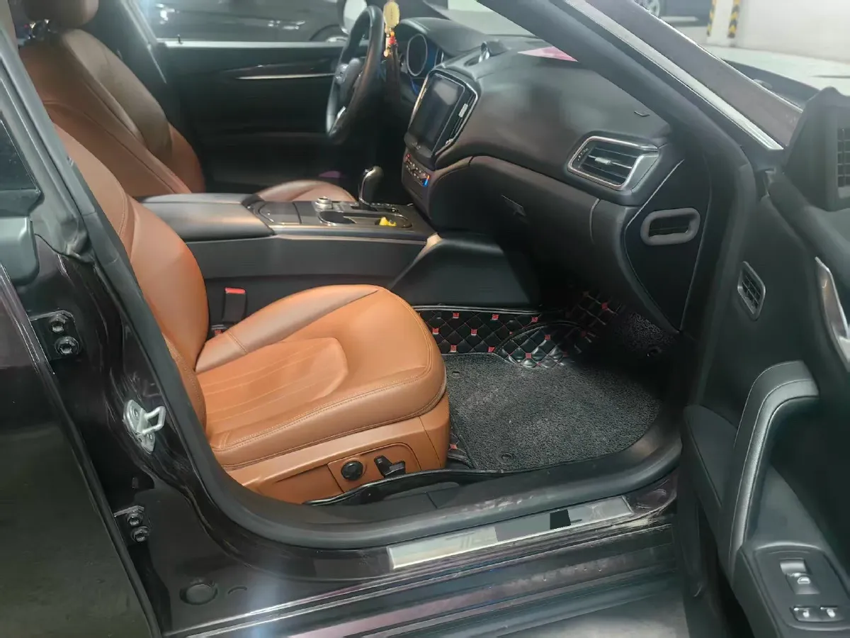 2018 Maserati Ghibli 3.0T 350HP V6 8AT,autocango,china used car exporter,china ev exporter,chinese used car exporter,chinese used ev exporter