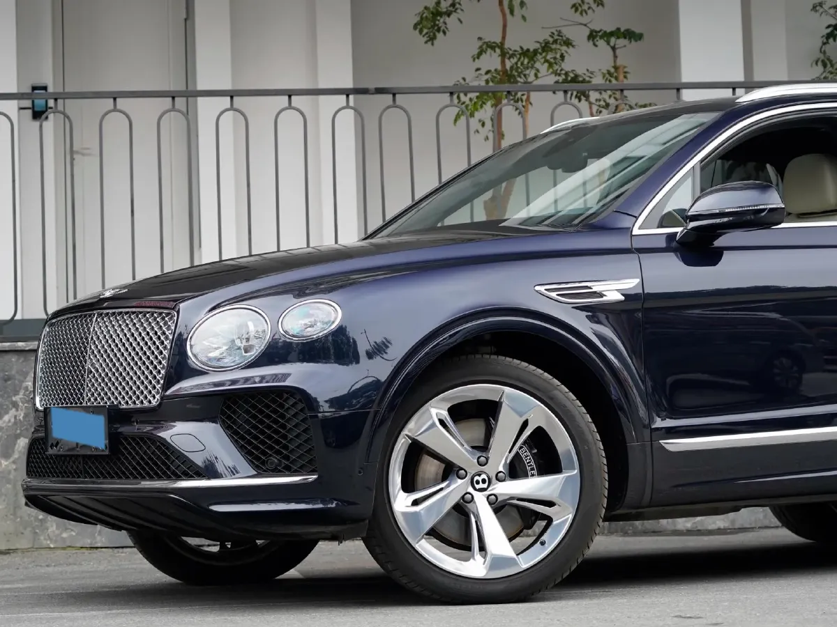 2022 Bentley Bentayga 4.0T 550HP V8 8AT,autocango,china used car exporter,china ev exporter,chinese used car exporter,chinese used ev exporter