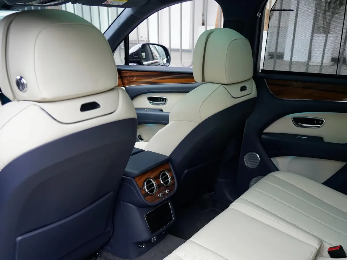 2022 Bentley Bentayga 4.0T 550HP V8 8AT,autocango,china used car exporter,china ev exporter,chinese used car exporter,chinese used ev exporter