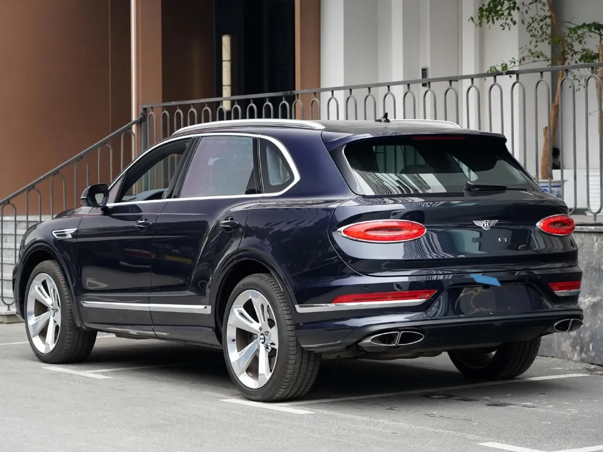 2022 Bentley Bentayga 4.0T 550HP V8 8AT,autocango,china used car exporter,china ev exporter,chinese used car exporter,chinese used ev exporter