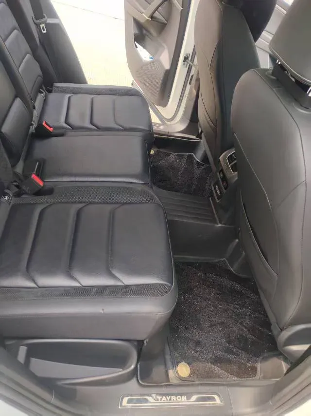 2019 Jeep Cherokee 2.0T 234HP L4 9AT,autocango,china used car exporter,china ev exporter,chinese used car exporter,chinese used ev exporter