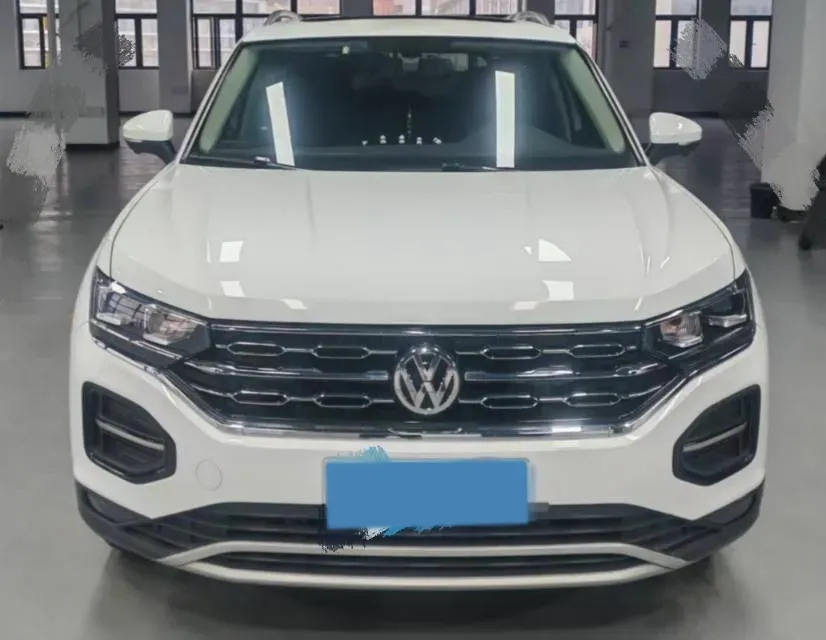 2019 Jeep Cherokee 2.0T 234HP L4 9AT,autocango,china used car exporter,china ev exporter,chinese used car exporter,chinese used ev exporter