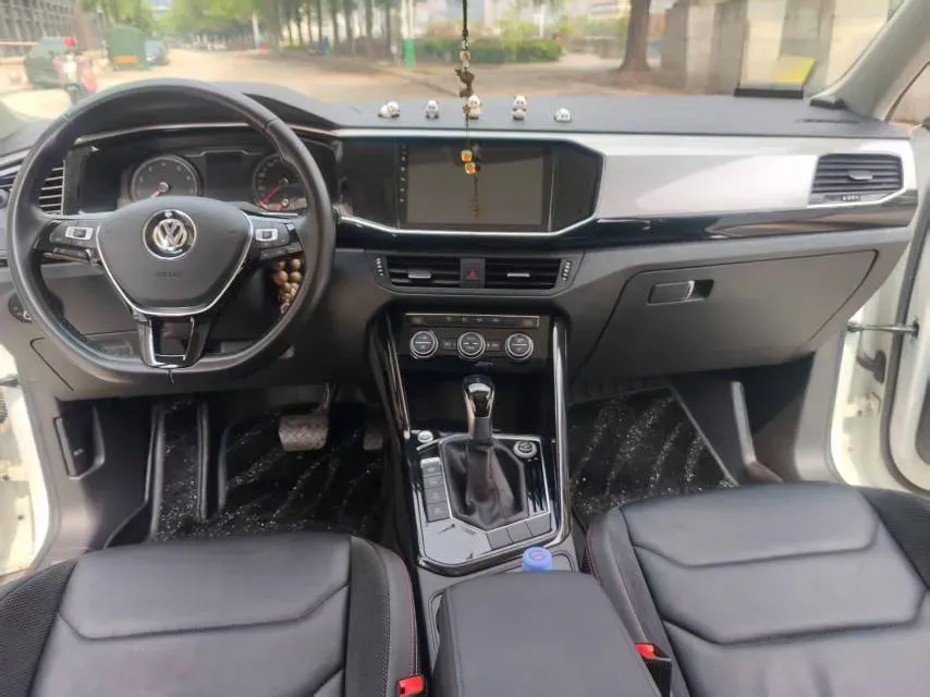 2019 Jeep Cherokee 2.0T 234HP L4 9AT,autocango,china used car exporter,china ev exporter,chinese used car exporter,chinese used ev exporter