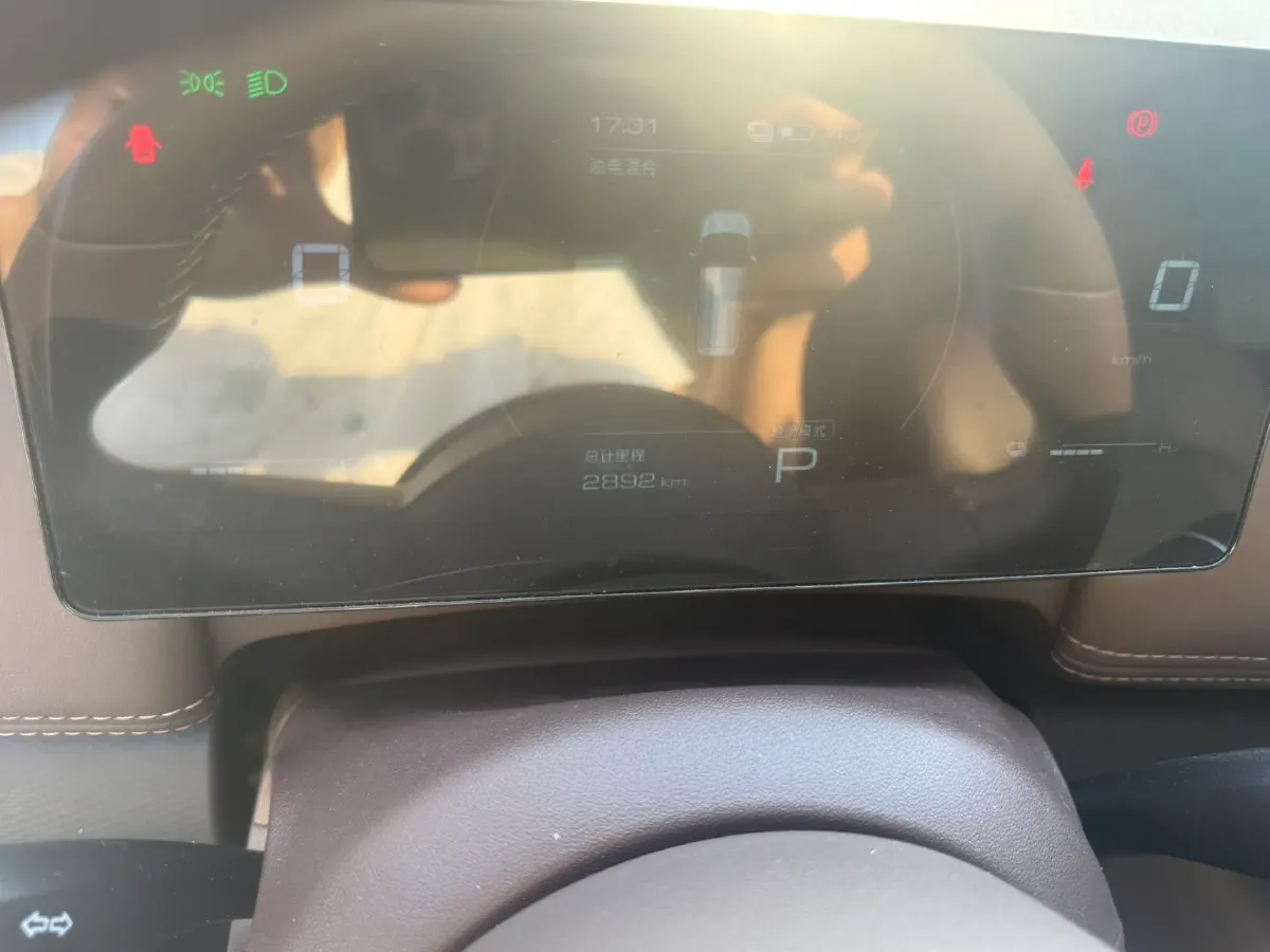 2025 Geely Galaxy L6 1.5L 112HP L4 1DHT PHEV 19.09KWH,autocango,china used car exporter,china ev exporter,chinese used car exporter,chinese used ev exporter