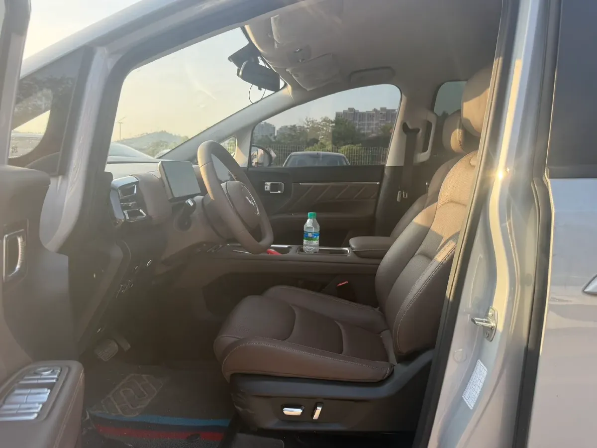 2025 Geely Galaxy L6 1.5L 112HP L4 1DHT PHEV 19.09KWH,autocango,china used car exporter,china ev exporter,chinese used car exporter,chinese used ev exporter