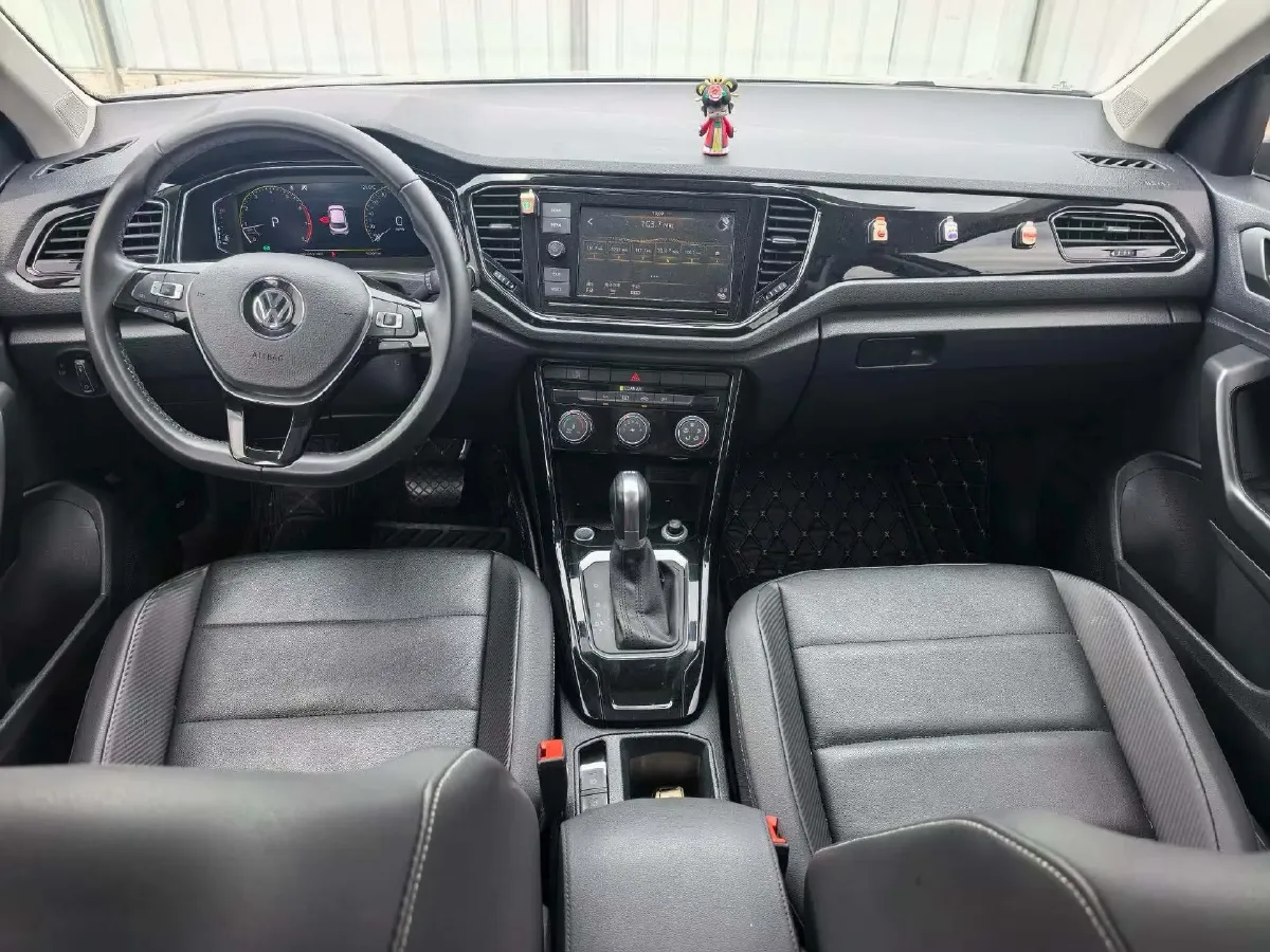 2020 Volkswagen T-Roc 1.4T 150HP L4 7DCT,autocango,china used car exporter,china ev exporter,chinese used car exporter,chinese used ev exporter