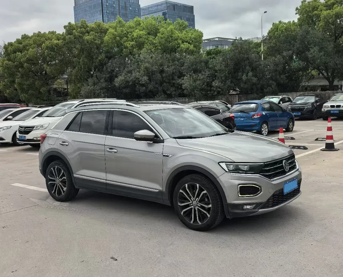 2020 Volkswagen T-Roc 1.4T 150HP L4 7DCT,autocango,china used car exporter,china ev exporter,chinese used car exporter,chinese used ev exporter