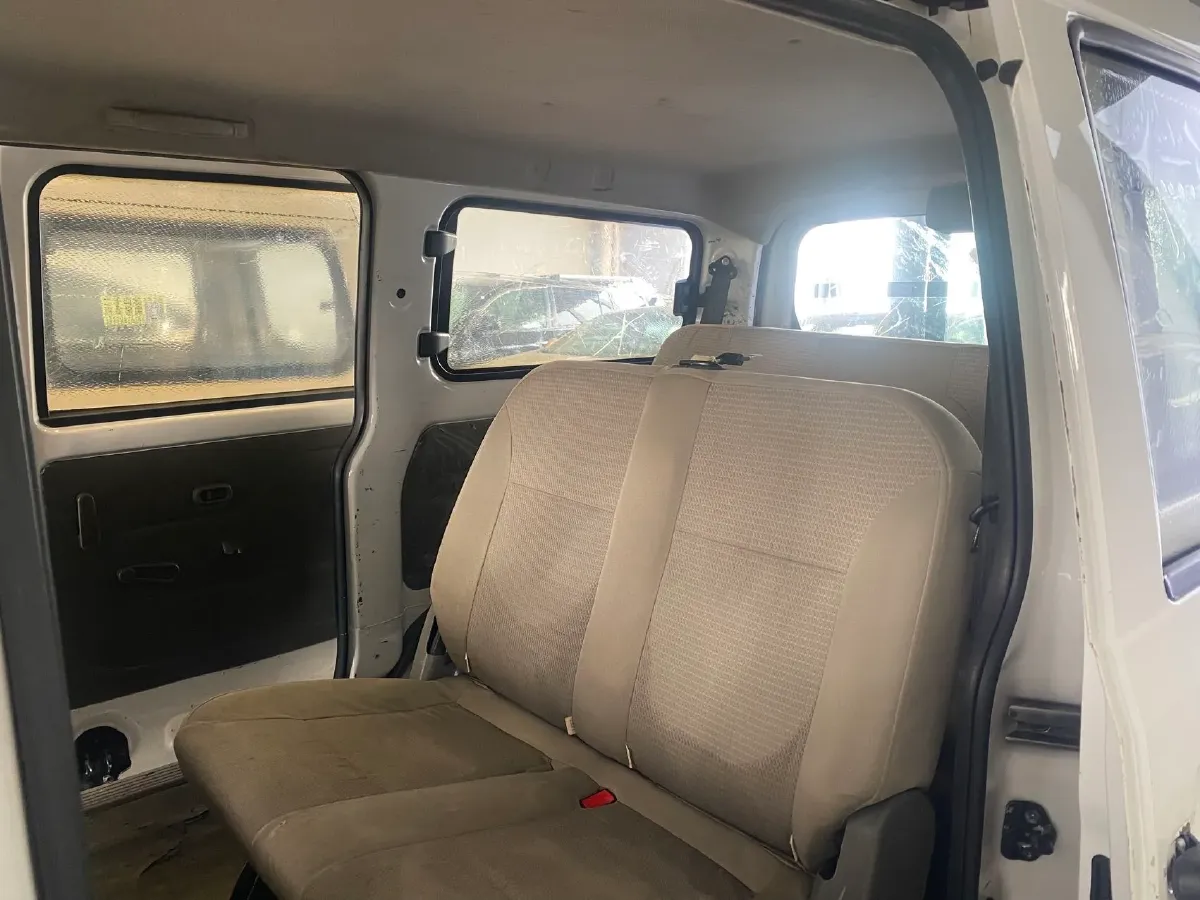 2018 WuLing RongGuang V 1.2L 88HP L4 5MT,autocango,china used car exporter,china ev exporter,chinese used car exporter,chinese used ev exporter