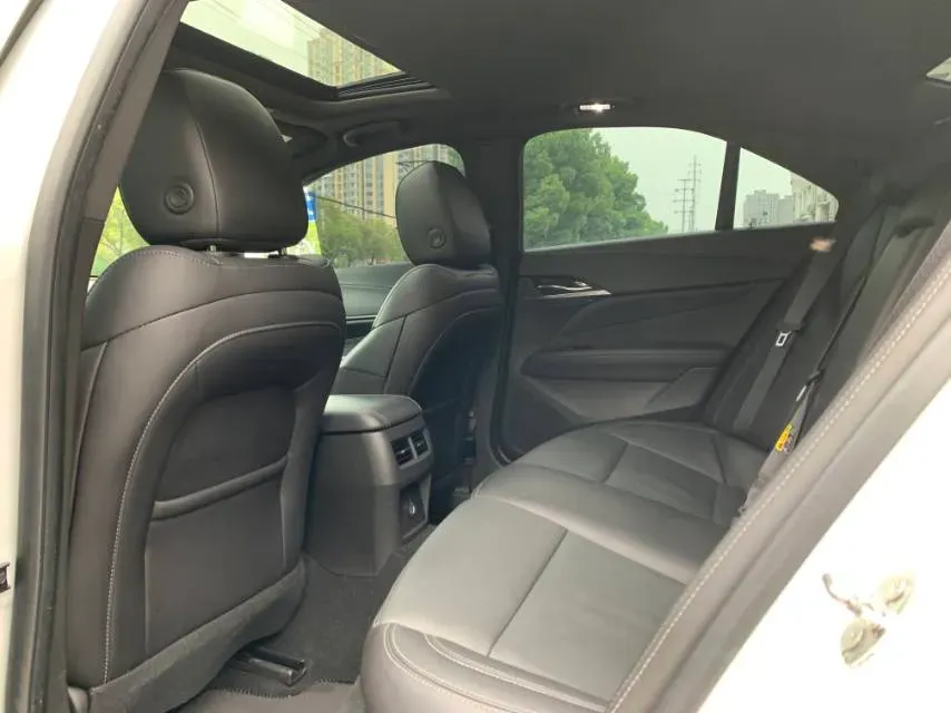 2022 Cadillac CT4 2.0T 237HP L4 8AT,autocango,china used car exporter,china ev exporter,chinese used car exporter,chinese used ev exporter