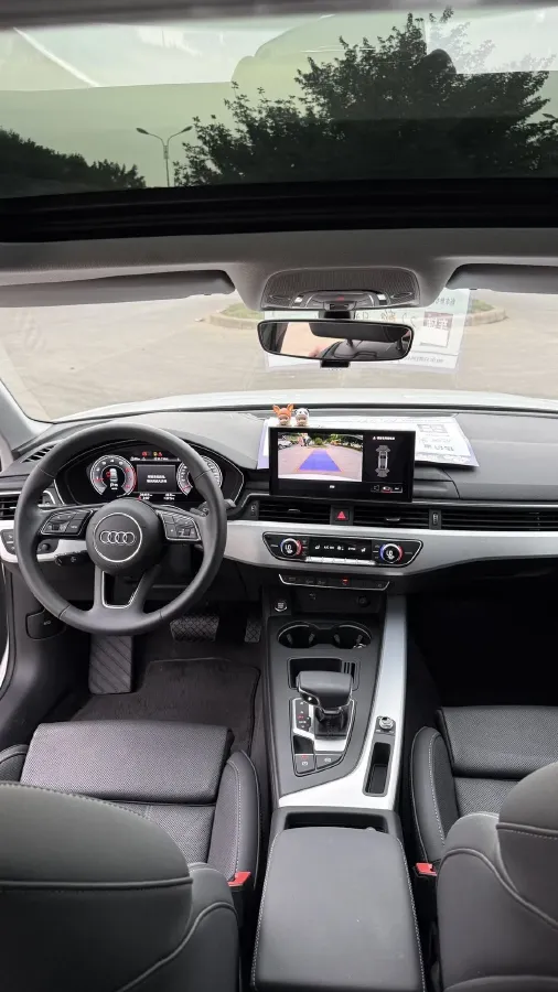 2022 Audi A4L 2.0T 190HP L4 7DCT,autocango,china used car exporter,china ev exporter,chinese used car exporter,chinese used ev exporter