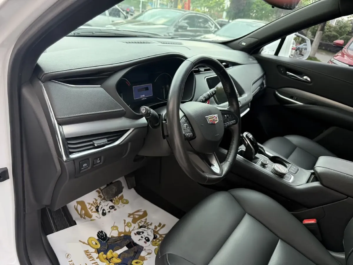 2020 Cadillac XT4 2.0T 241HP L4 9AT,autocango,china used car exporter,china ev exporter,chinese used car exporter,chinese used ev exporter