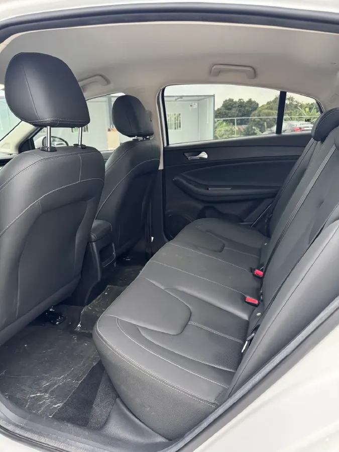 2024 Chery Arrizo 5 1.5L 120HP L4 5MT,autocango,china used car exporter,china ev exporter,chinese used car exporter,chinese used ev exporter