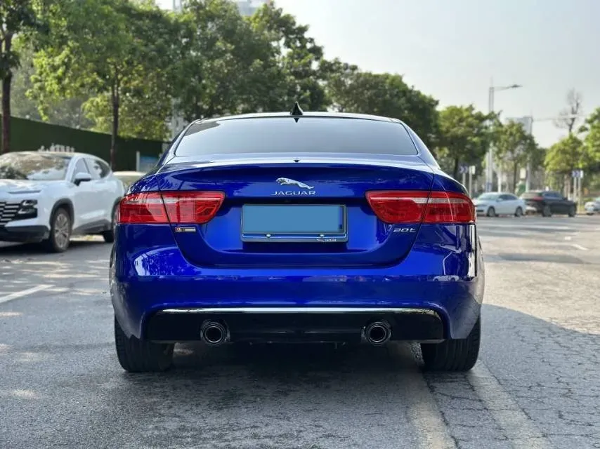 2019 Jeep Cherokee 2.0T 265HP L4 9AT,autocango,china used car exporter,china ev exporter,chinese used car exporter,chinese used ev exporter