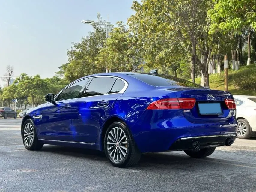 2019 Jeep Cherokee 2.0T 265HP L4 9AT,autocango,china used car exporter,china ev exporter,chinese used car exporter,chinese used ev exporter