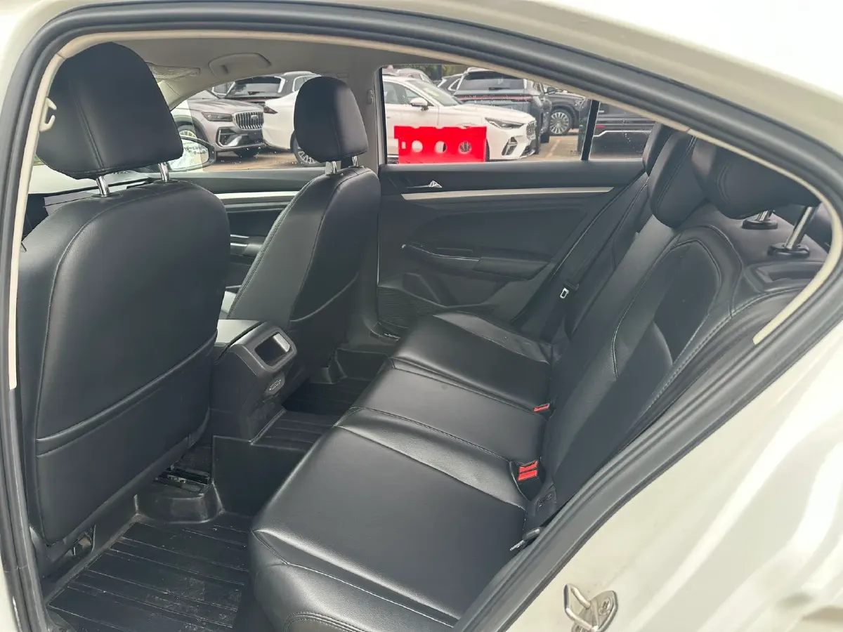 2021 Volkswagen Bora 1.5L 113HP L4 6AT,autocango,china used car exporter,china ev exporter,chinese used car exporter,chinese used ev exporter