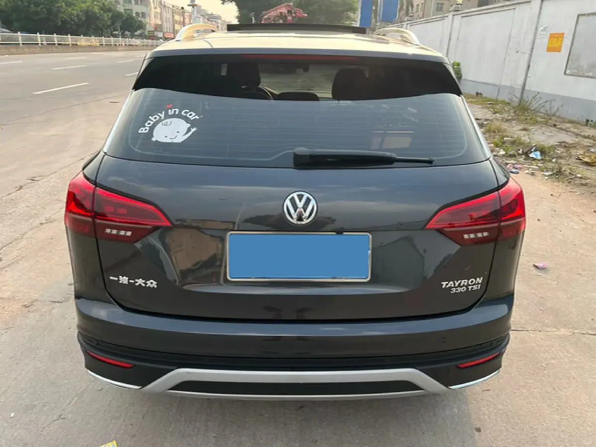 2019 Jeep Cherokee 2.0T 234HP L4 9AT,autocango,china used car exporter,china ev exporter,chinese used car exporter,chinese used ev exporter