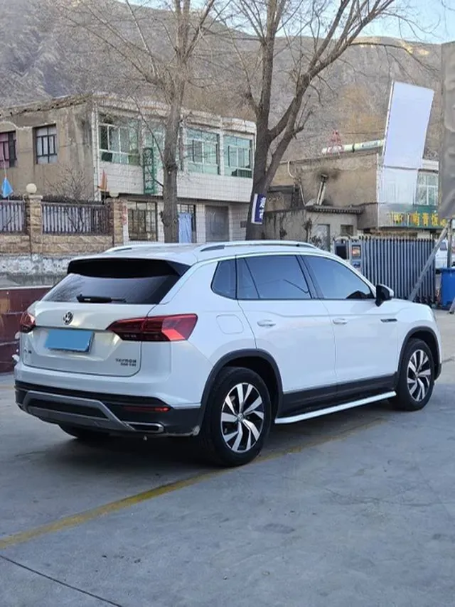 2019 MINI CLUBMAN 1.5T 102HP L3 6AT,autocango,china used car exporter,china ev exporter,chinese used car exporter,chinese used ev exporter