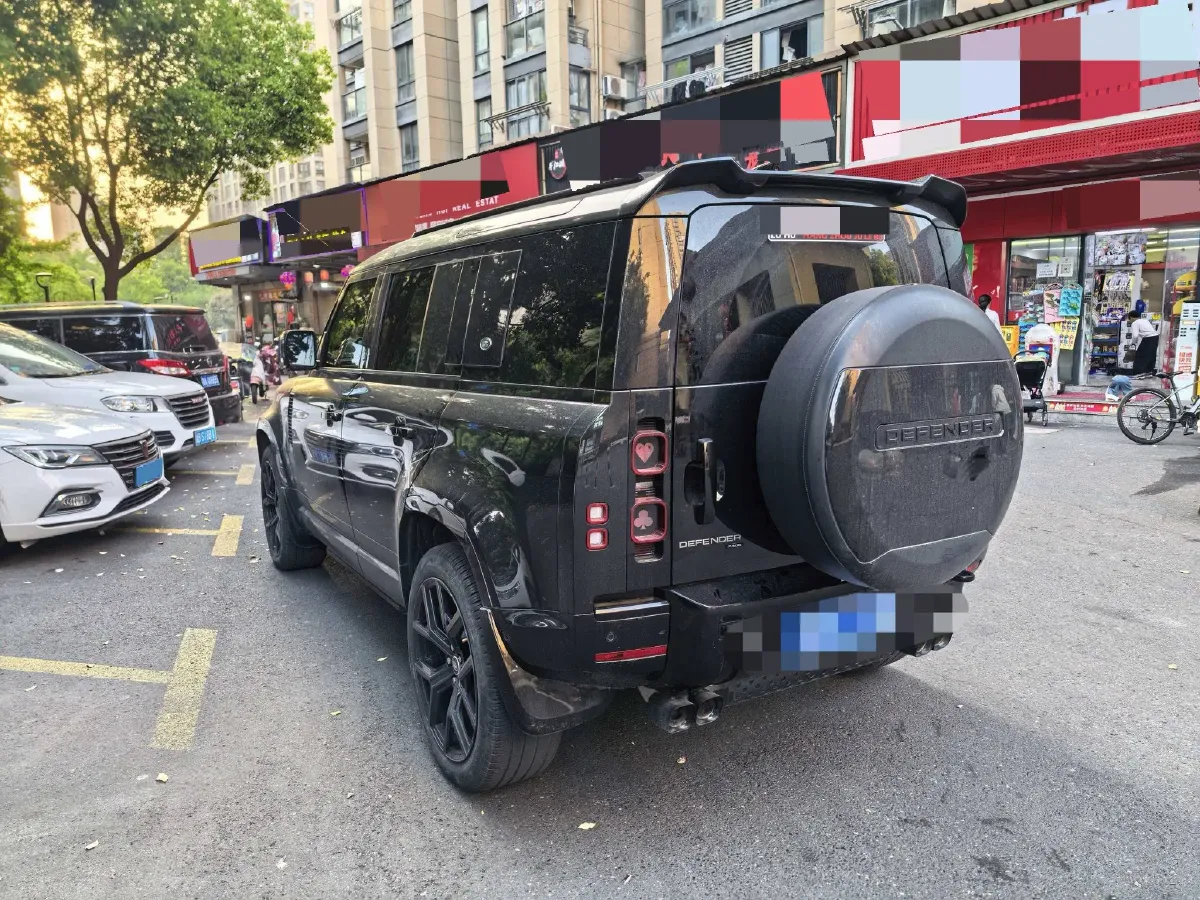 2022 Land Rover Defender 3.0T 400HP L6 8AT,autocango,china used car exporter,china ev exporter,chinese used car exporter,chinese used ev exporter