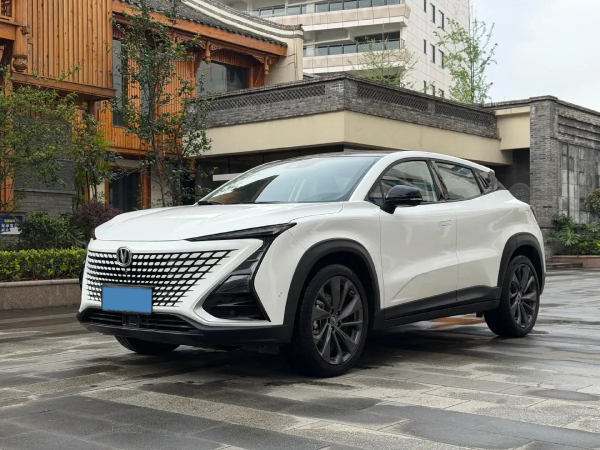 2020 ChangAn UNI-T 1.5T 180HP L4 7DCT,autocango,china used car exporter,china ev exporter,chinese used car exporter,chinese used ev exporter