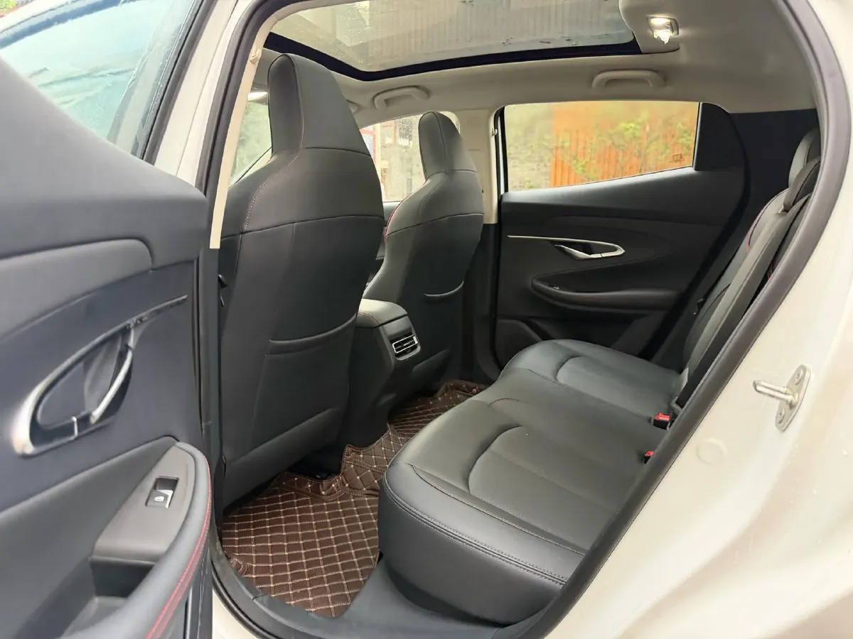 2020 ChangAn UNI-T 1.5T 180HP L4 7DCT,autocango,china used car exporter,china ev exporter,chinese used car exporter,chinese used ev exporter