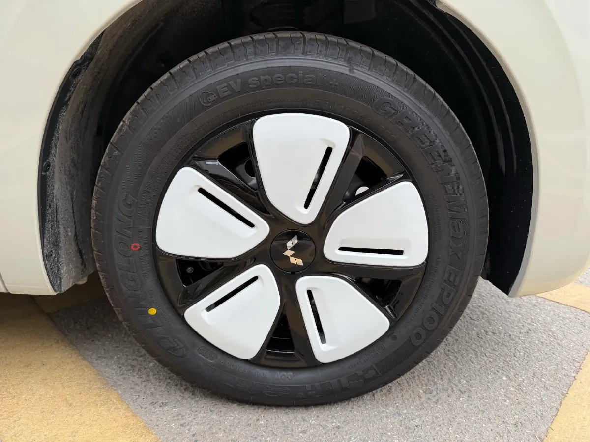 2025 WuLing HongGuang MINI EV BEV 16.2KWH,autocango,china used car exporter,china ev exporter,chinese used car exporter,chinese used ev exporter