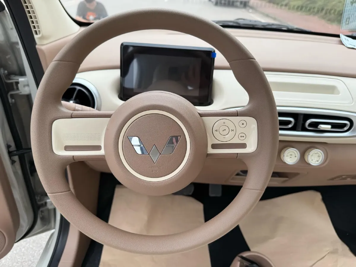 2025 WuLing HongGuang MINI EV BEV 16.2KWH,autocango,china used car exporter,china ev exporter,chinese used car exporter,chinese used ev exporter