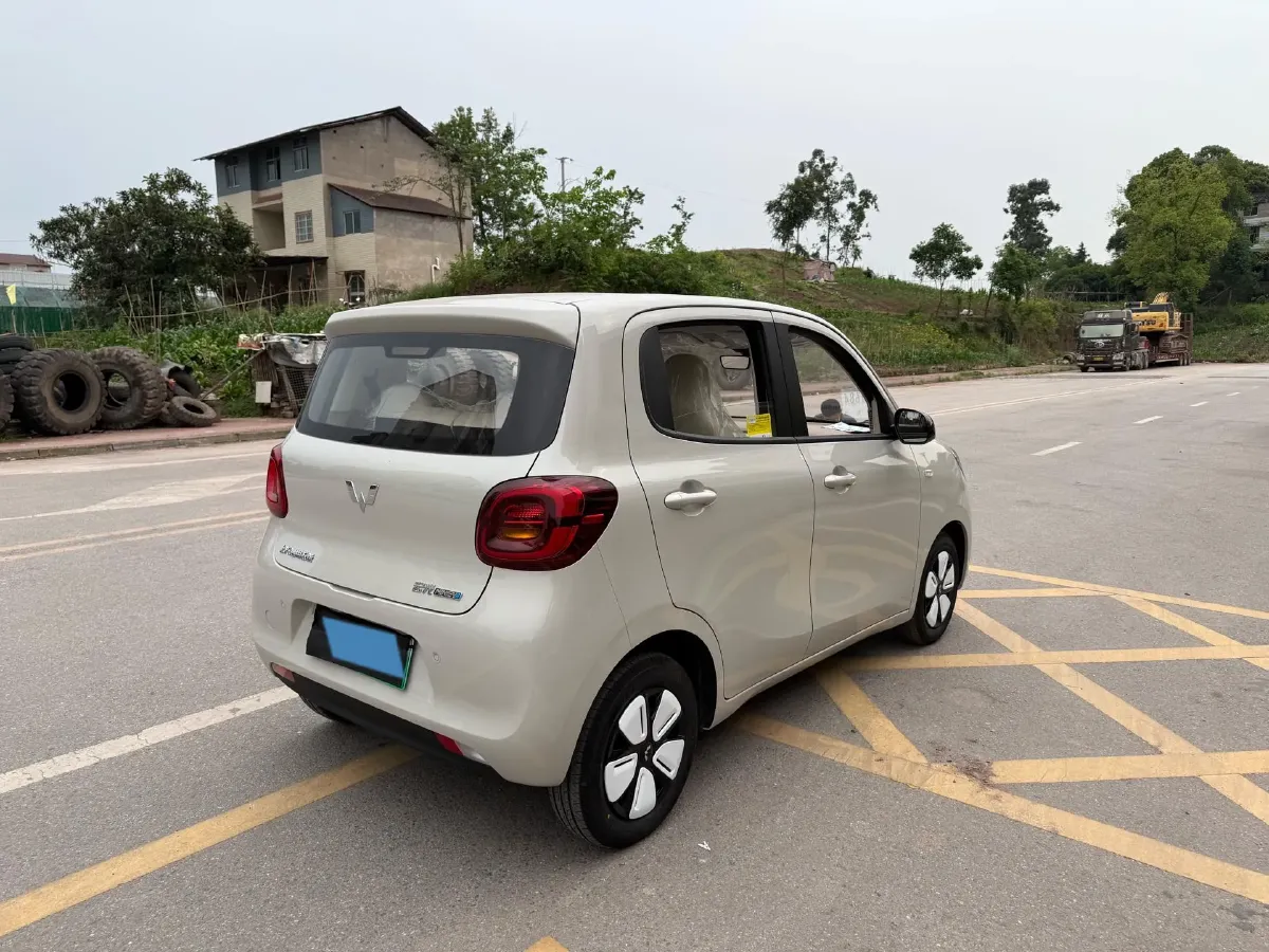 2025 WuLing HongGuang MINI EV BEV 16.2KWH,autocango,china used car exporter,china ev exporter,chinese used car exporter,chinese used ev exporter