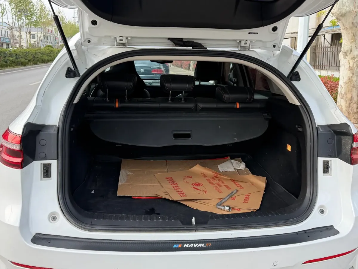 2021 Haval F7 1.5T 169HP L4 7DCT,autocango,china used car exporter,china ev exporter,chinese used car exporter,chinese used ev exporter