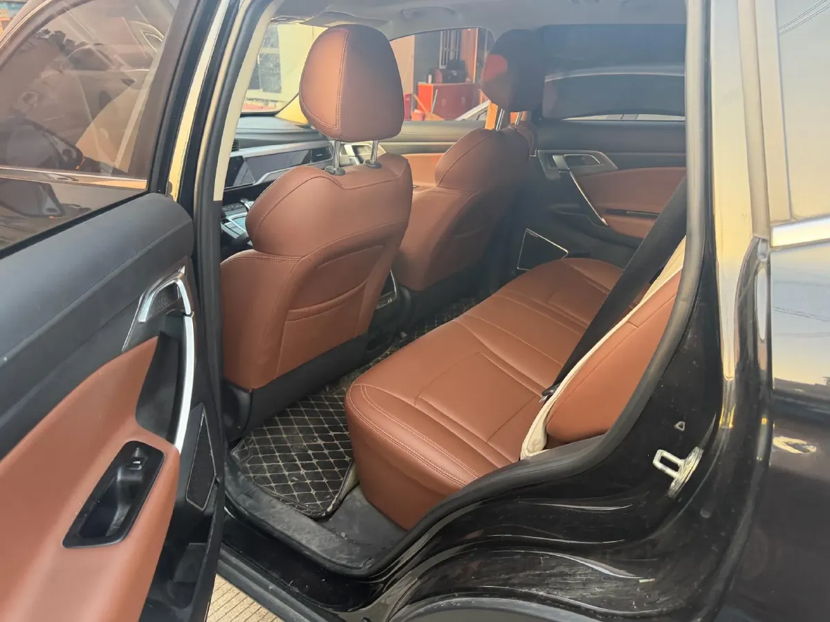 2021 Ford Escort 1.5L 122HP L3 6AT,autocango,china used car exporter,china ev exporter,chinese used car exporter,chinese used ev exporter