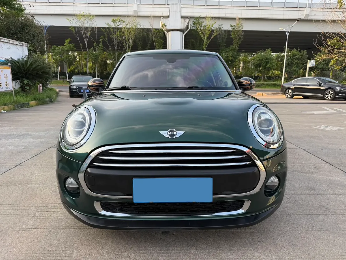 2016 MINI MINI 1.2T 102HP L3 6AT,autocango,china used car exporter,china ev exporter,chinese used car exporter,chinese used ev exporter